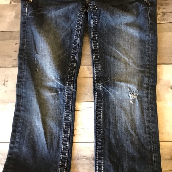 Miss Me Signature Cropped Embellished Jeans - 1067 - Picture 8 of 8